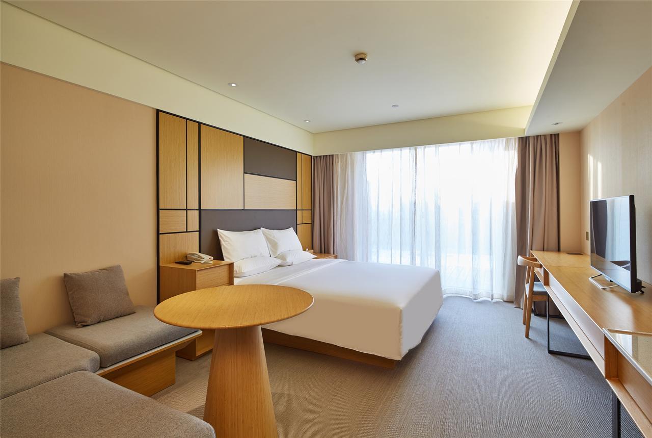 Ji Hotel Guangzhou Tianhe East Railway Station Bagian luar foto